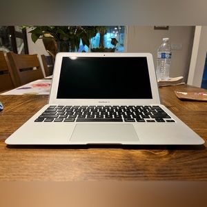 MacBook Air 2015 11-inch